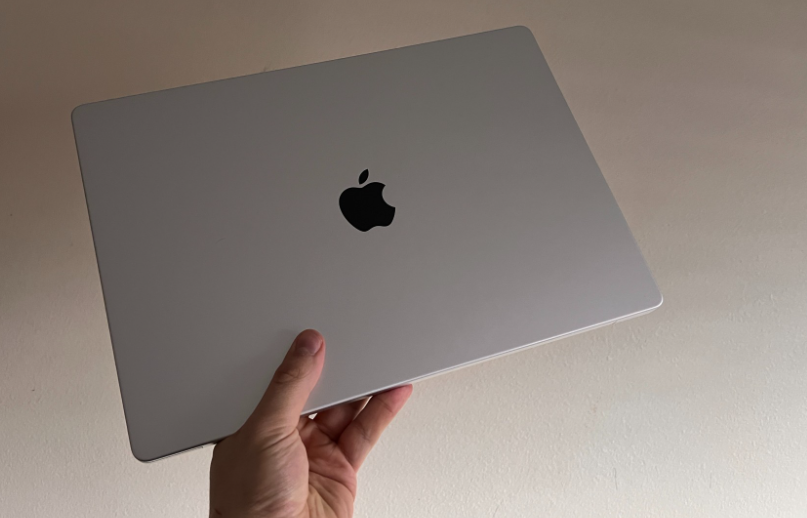 1. Apple MacBook Pro